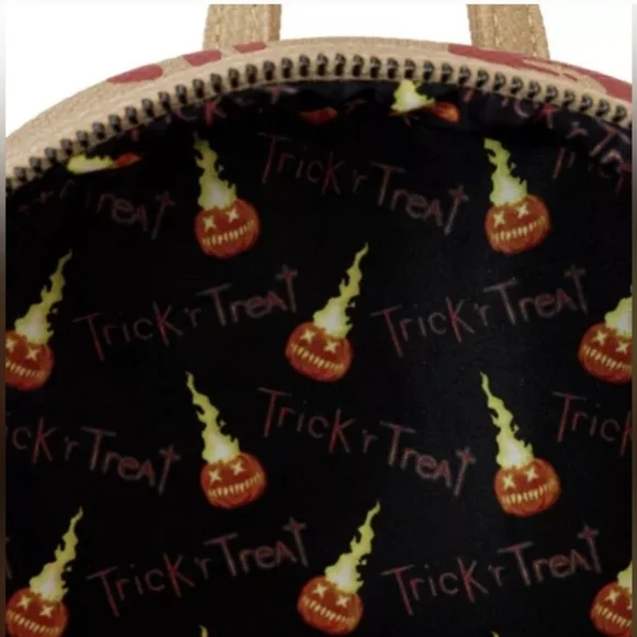 Loungefly NYCC 2023 Trick ‘R Treat Sam Mini Backpack NWT - Picture 5 of 8